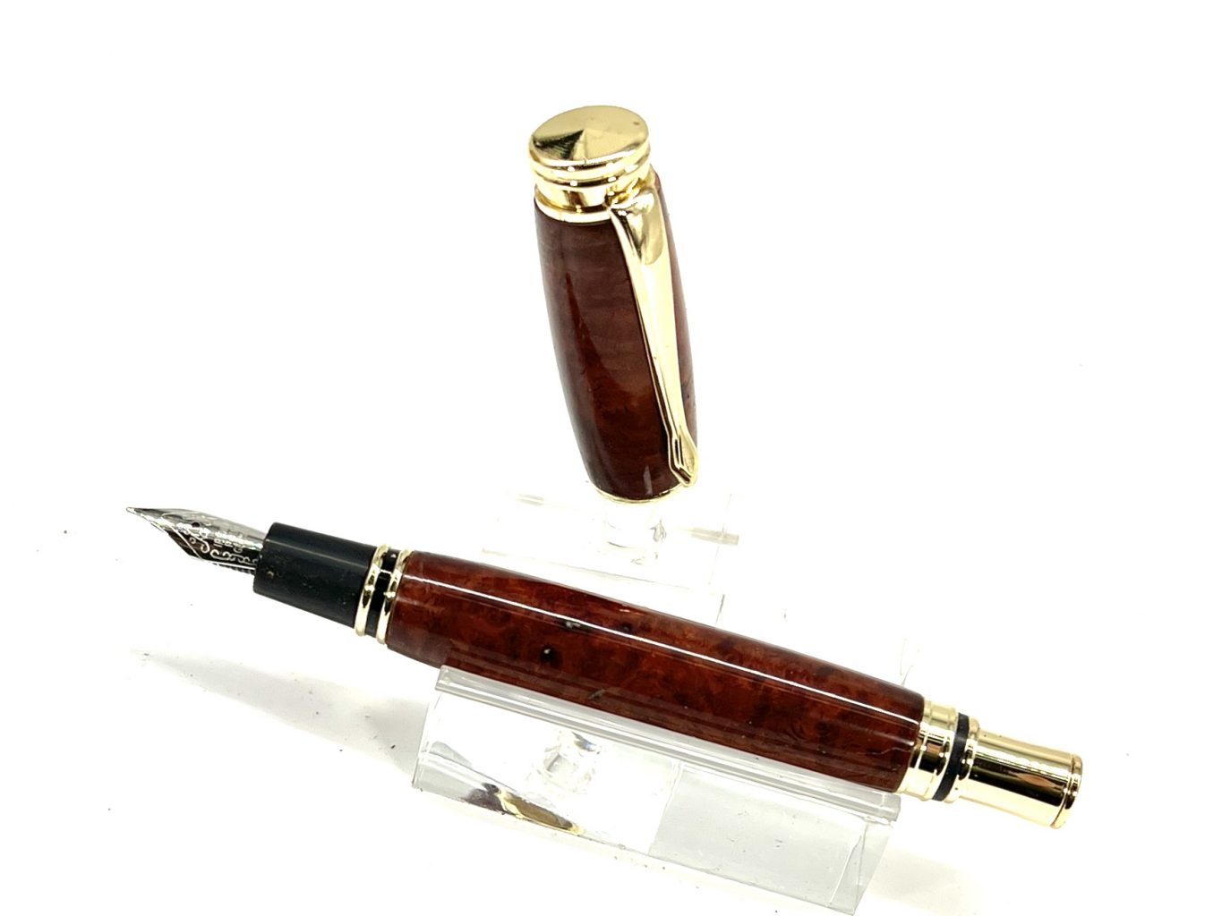 MAGNETIC EXECUTIVE FOUNTAIN PEN-AMBOYNA BURL