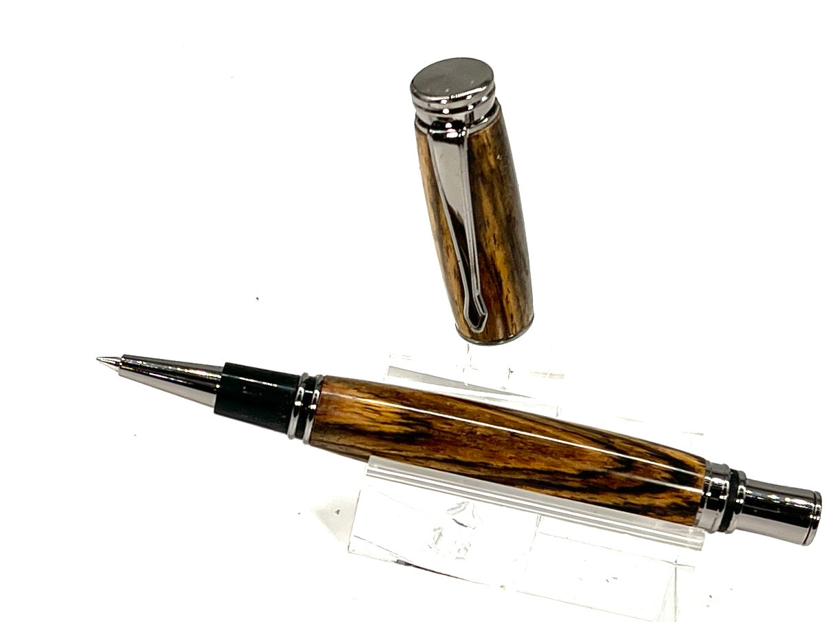 MAGNETIC EXECUTIVE ROLLERBALL PEN-BOCOTE