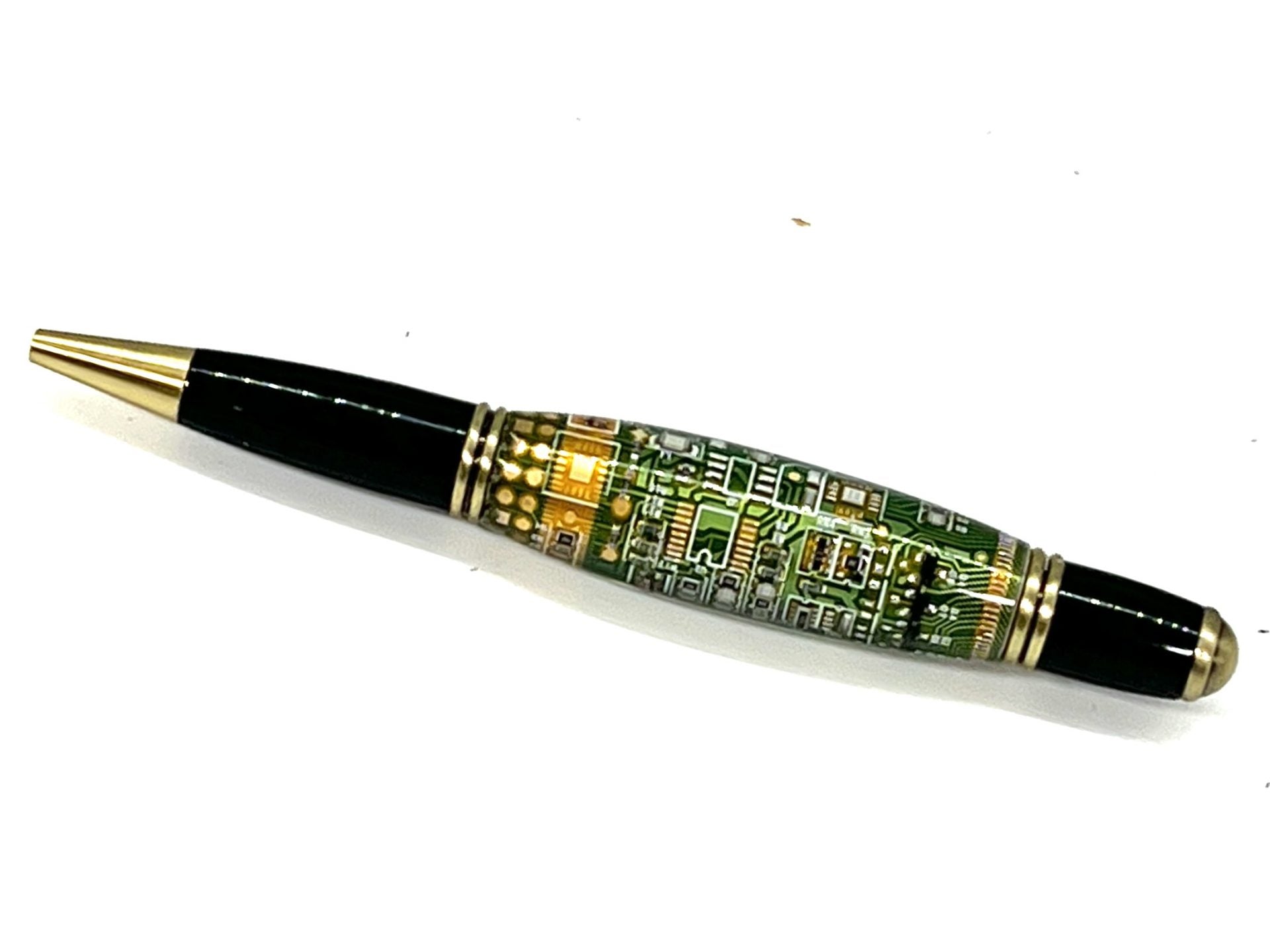 GATSBY PEN – GREEN CIRCUIT BOARD