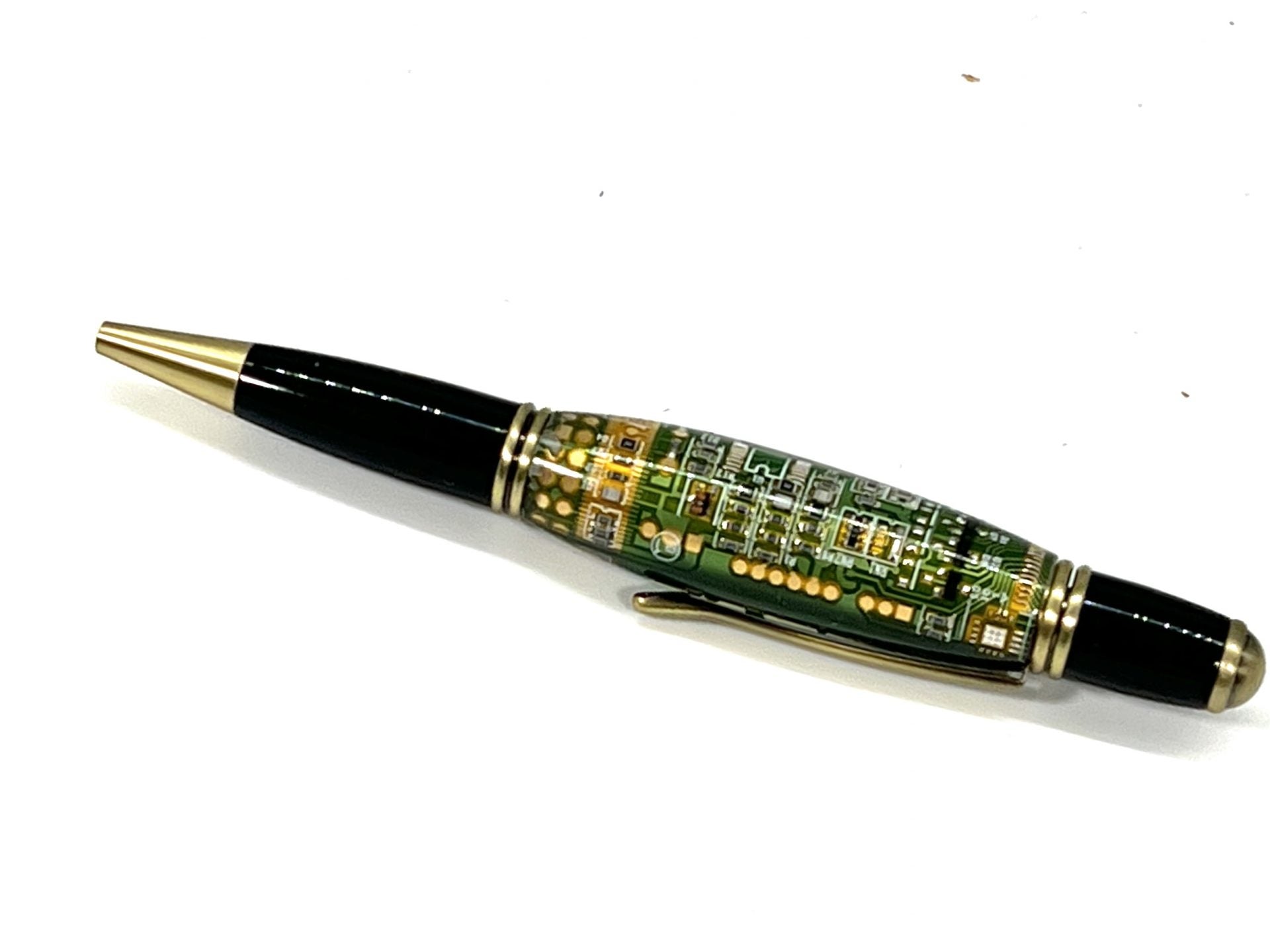 GATSBY PEN – GREEN CIRCUIT BOARD