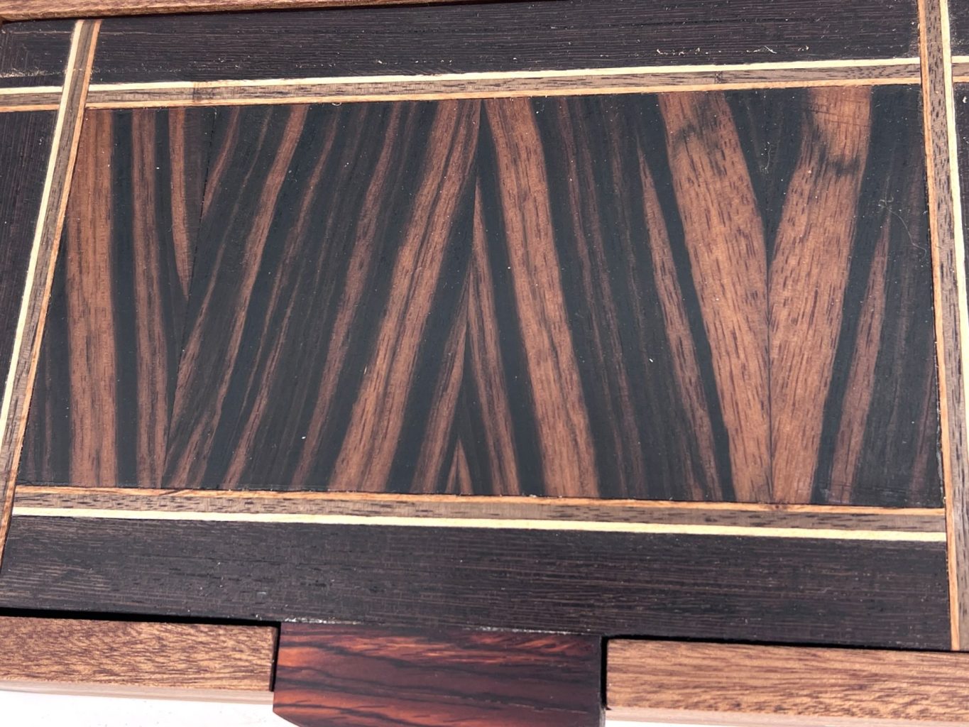 MV 1193 VALET BOX