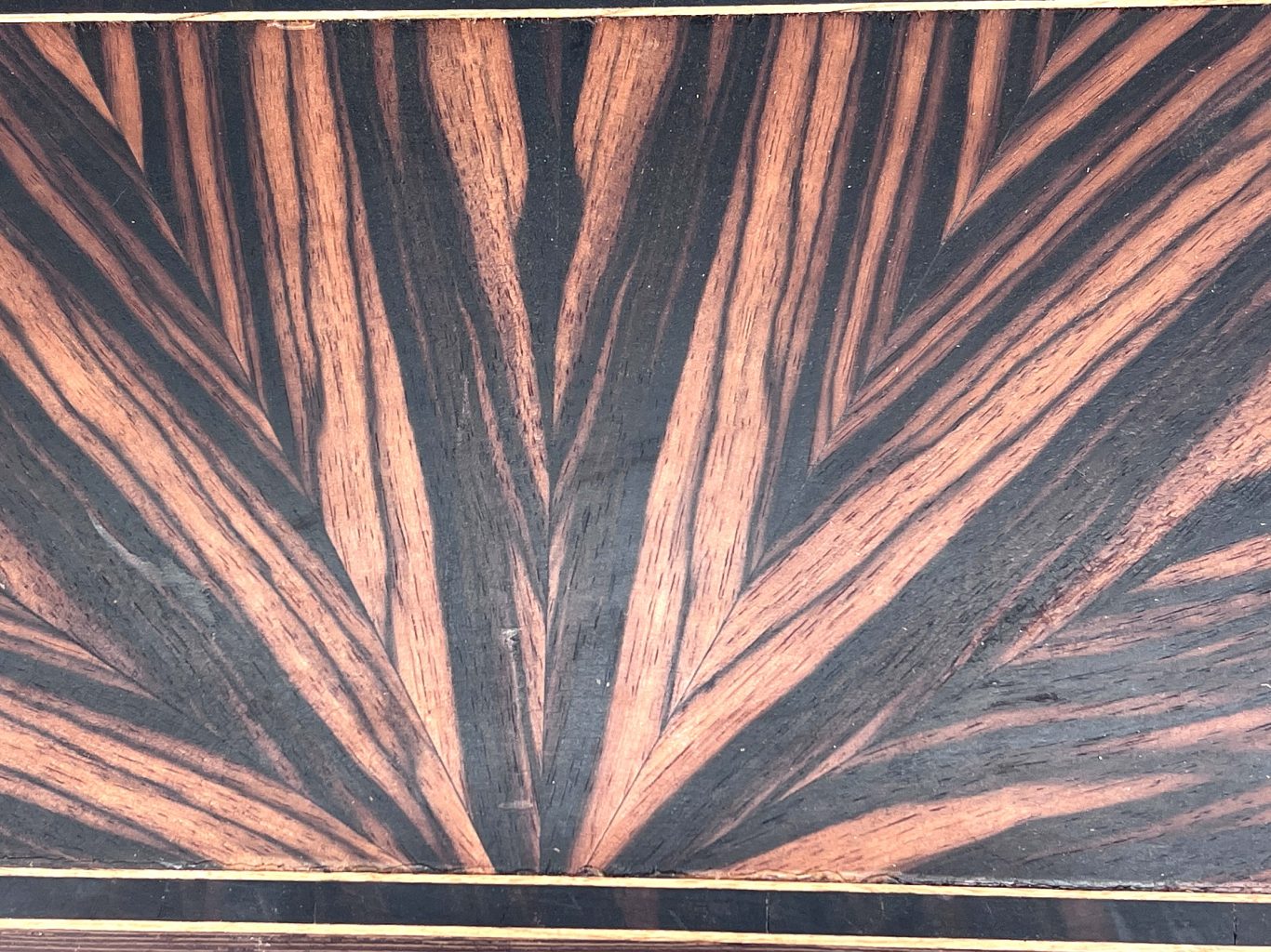 MVT-1157 TEA BOX