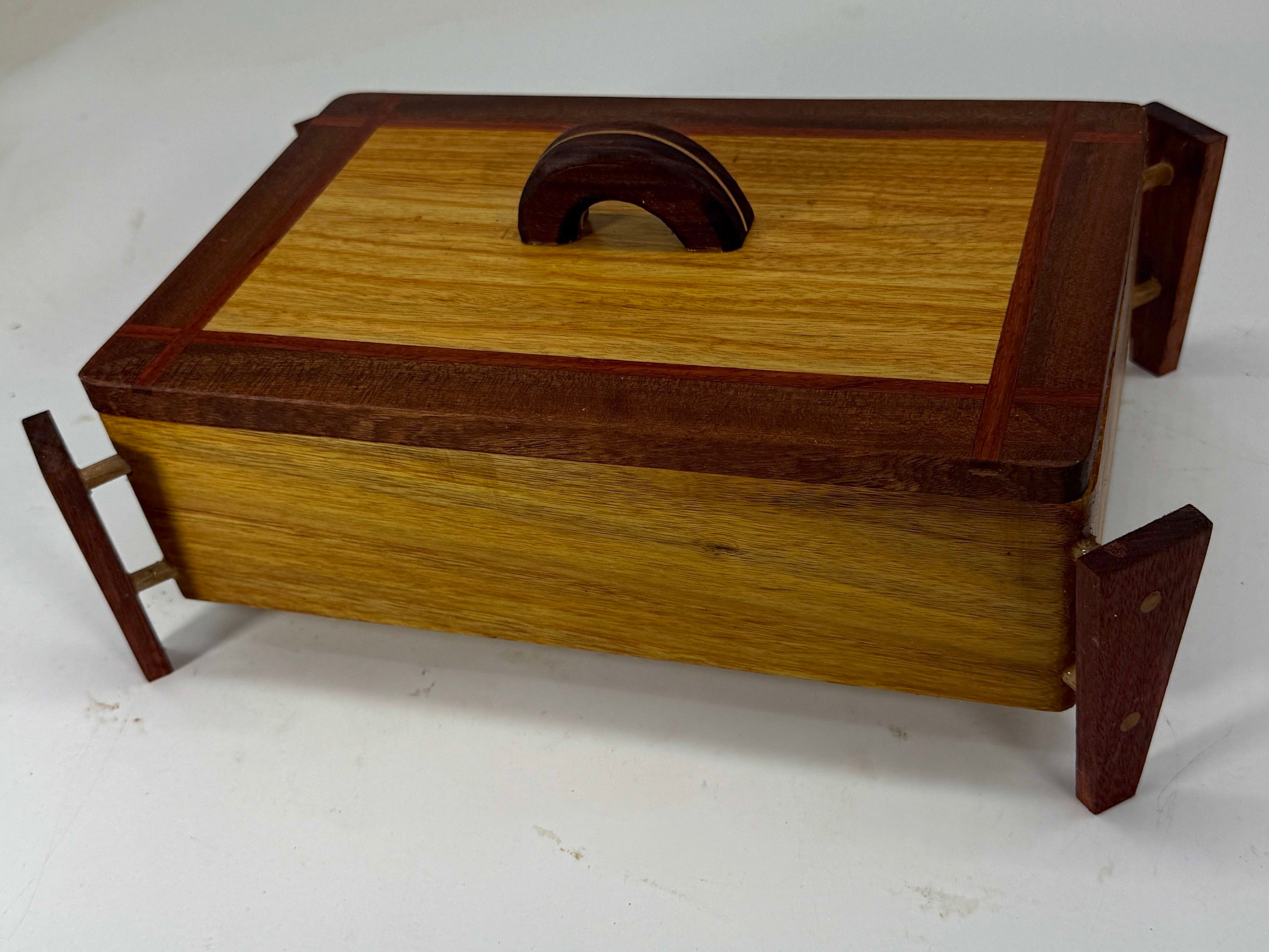 MV-1317 VALET BOX