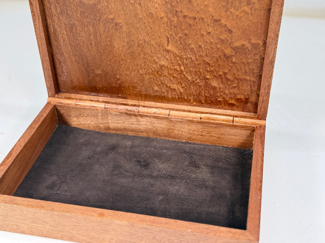 MV-1320 VALET BOX (Wooden Hinge)