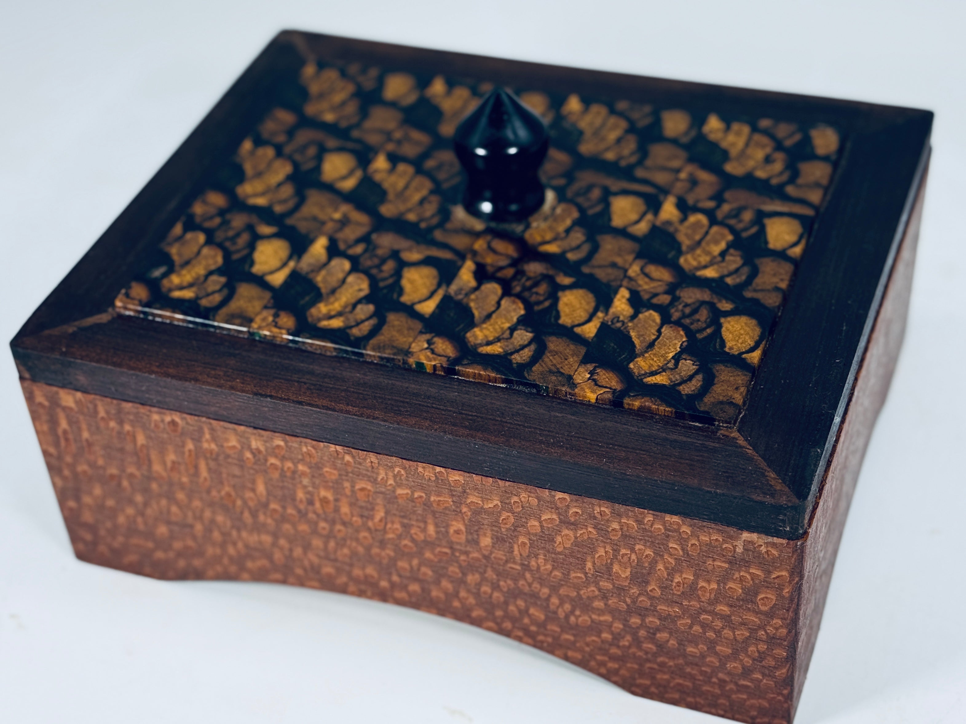 MV-1321 Keepsake Box