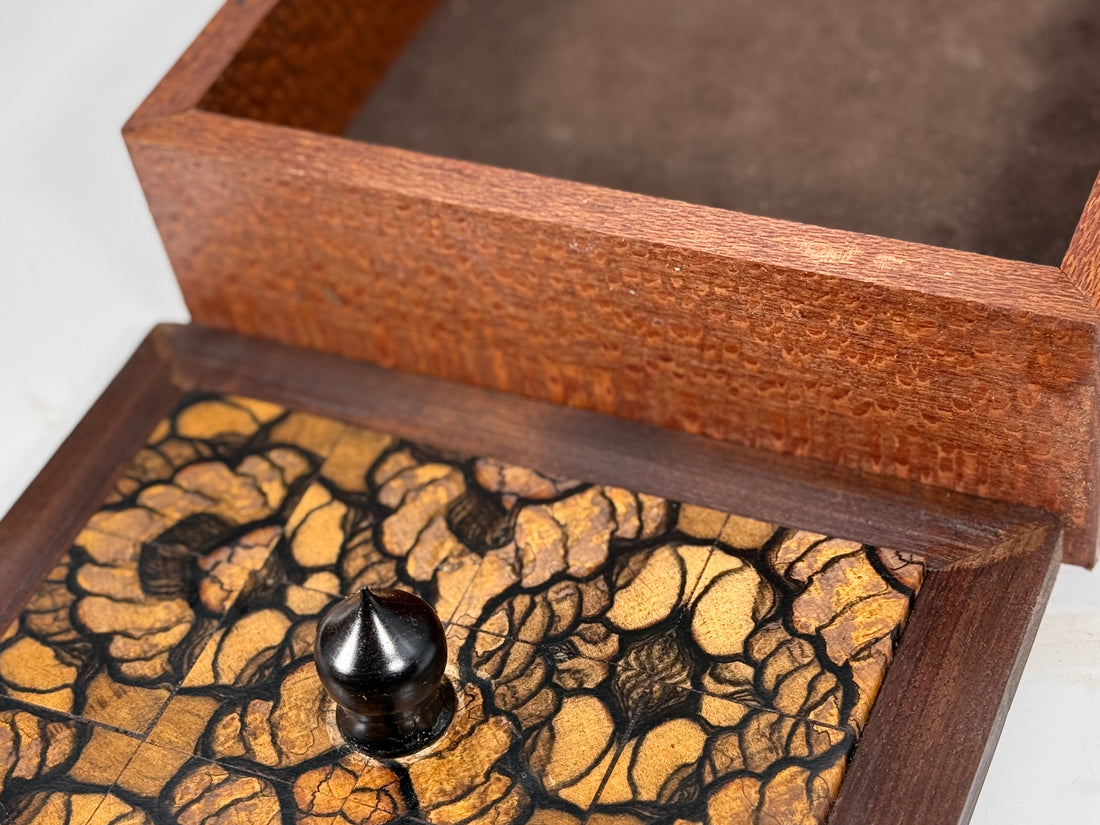 MV-1322 Keepsake Box