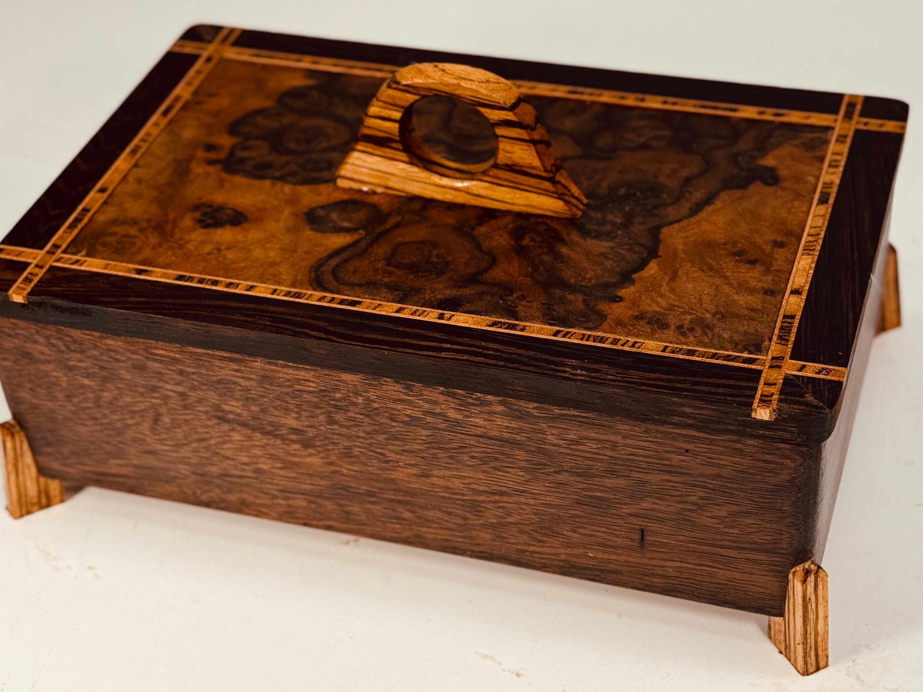 MV-1313 VALET BOX