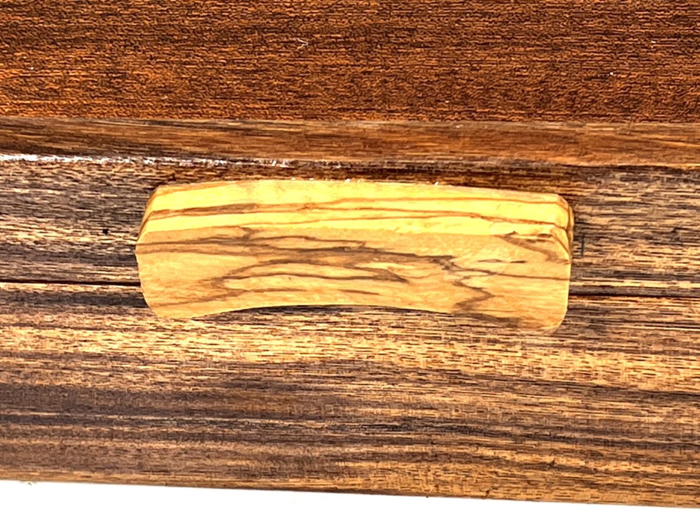 MV-1166 VALET BOX