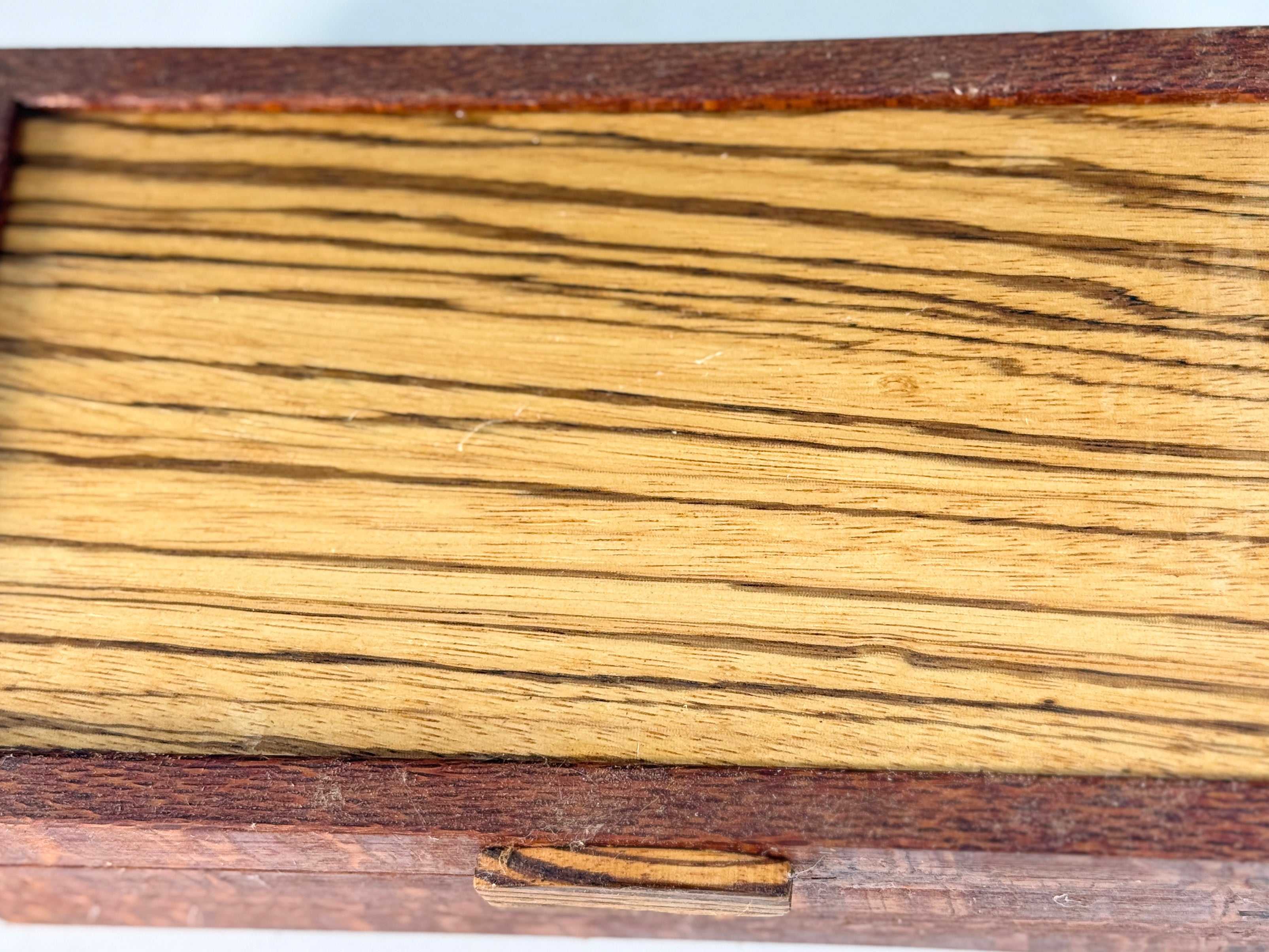 MV-1332 VALET BOX