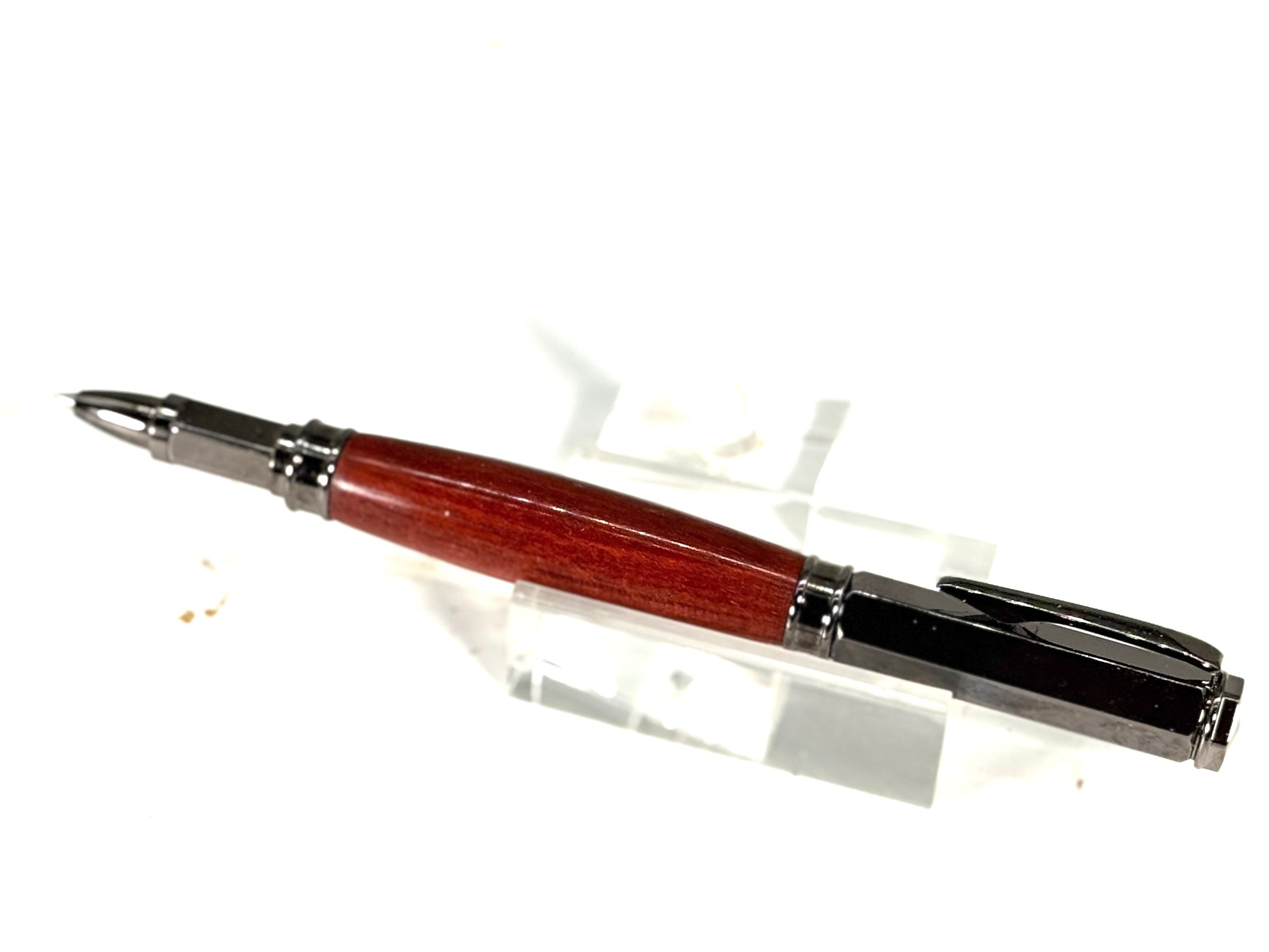 VERTEX ROLLERBALL PEN WITH MAGNETIC CAP -BLOODWOOD
